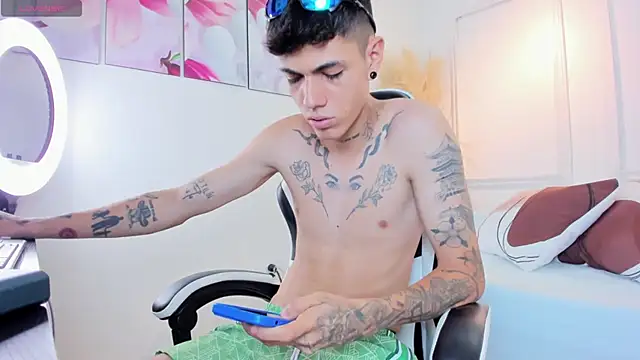 Snapshot of Tommy_valverde chatting on April 7, 2026, 7:14 pm Tommy valverde online show from April 7, 2026, 7:14 pm