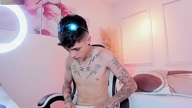 Snapshot of Tommy_valverde chatting on April 14, 2026, 6:47 pm Tommy valverde online show from April 14, 2026, 6:47 pm