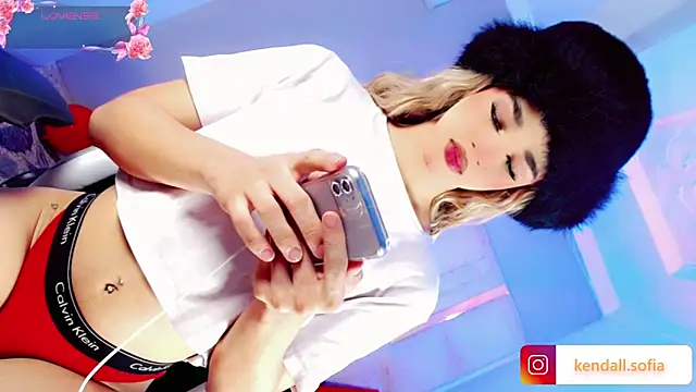 Snapshot of Sophiaa_doll_ chatting on April 24, 2026, 4:15 am Sophiaa doll online show from April 24, 2026, 4:15 am