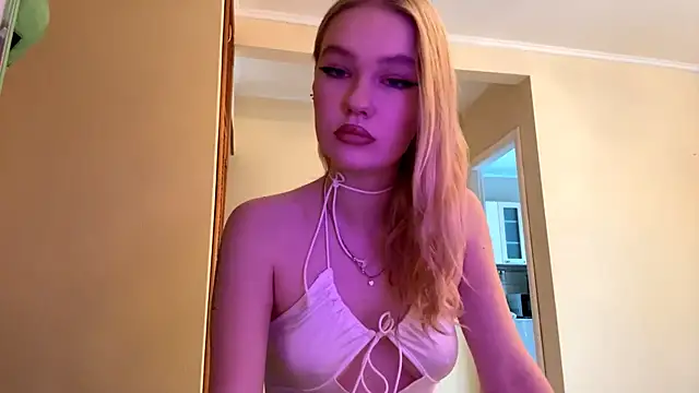 Snapshot of RimyPlaza chatting on March 3, 2026, 12:06 am RimyPlaza online show from March 3, 2026, 12:06 am