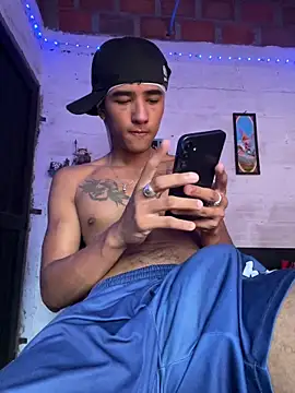 Snapshot of billi_adamzz chatting on April 12, 2026, 10:37 pm billi adamzz online show from April 12, 2026, 10:37 pm