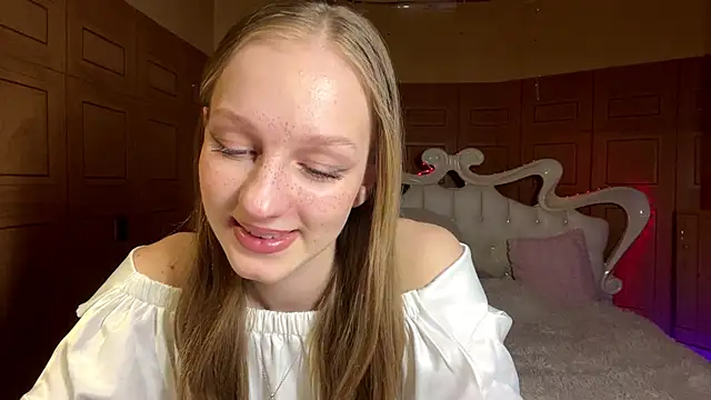 Anika Socutehe online show from March 23, 2026, 4:44 pm