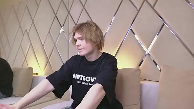 Snapshot of OrsoneRockingham chatting on February 28, 2026, 10:27 am OrsoneRockingham online show from February 28, 2026, 10:27 am