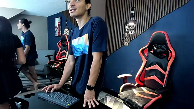 Snapshot of AbbyLoius chatting on March 29, 2026, 5:02 pm AbbyLoius online show from March 29, 2026, 5:02 pm