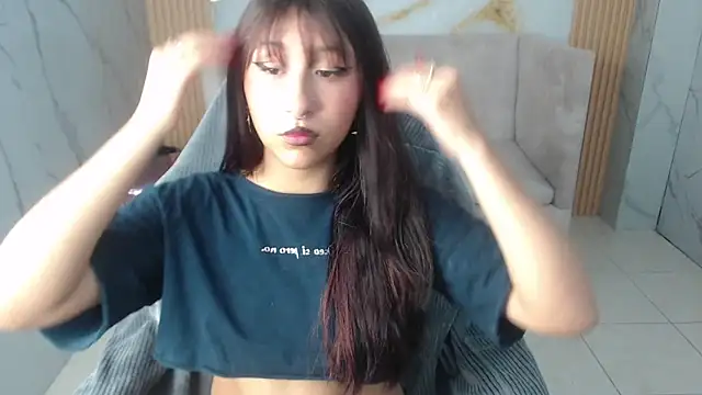 Snapshot of moraa_s chatting on March 4, 2026, 3:23 am moraa s online show from March 4, 2026, 3:23 am