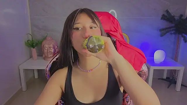 Snapshot of moraa_s chatting on March 21, 2026, 3:22 am moraa s online show from March 21, 2026, 3:22 am