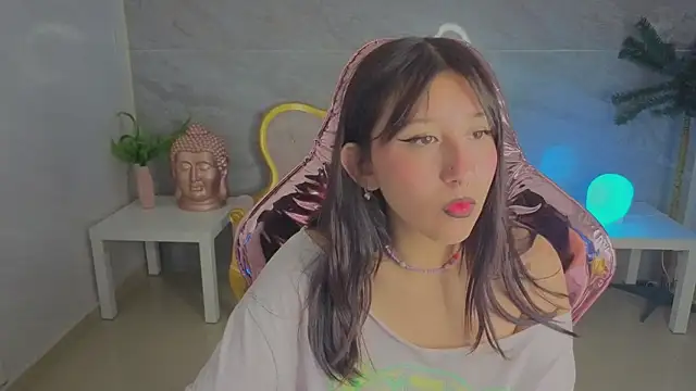 Snapshot of moraa_s chatting on March 22, 2026, 3:10 am moraa s online show from March 22, 2026, 3:10 am