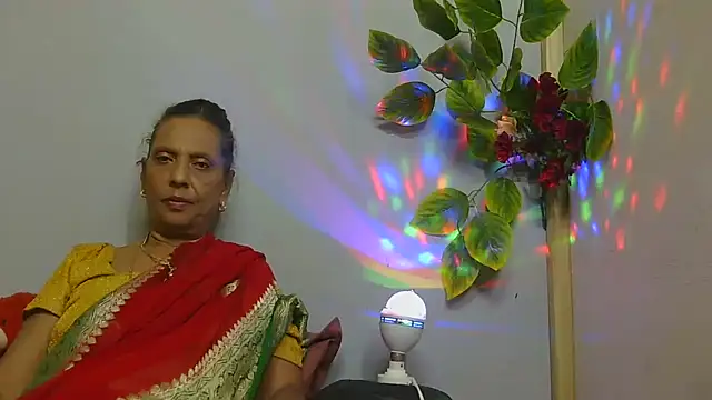Hot queen58 online show from May 17, 2026, 7:32 pm