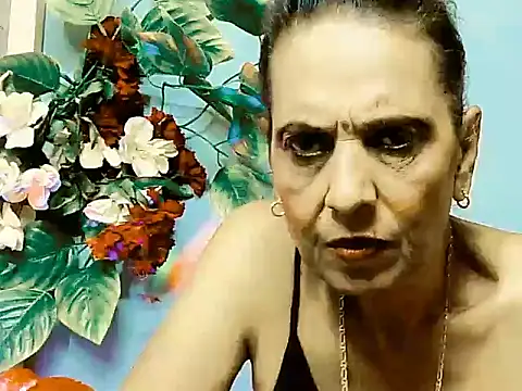 Hot queen58 online show from May 20, 2026, 5:52 pm