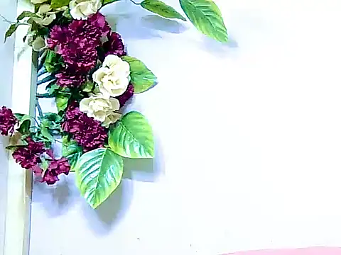 Hot queen58 online show from May 30, 2026, 12:24 pm