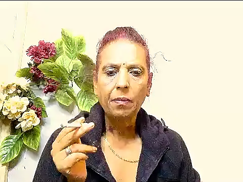 Hot queen58 online show from July 4, 2026, 7:58 am