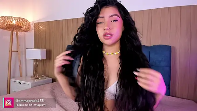 Snapshot of missprada_ chatting on March 17, 2026, 11:57 am missprada online show from March 17, 2026, 11:57 am