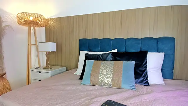 Snapshot of missprada_ chatting on April 1, 2026, 11:55 am missprada online show from April 1, 2026, 11:55 am