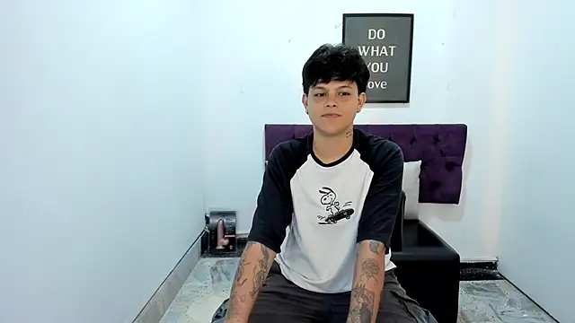 TomBoy Natali online show from April 12, 2026, 6:46 pm