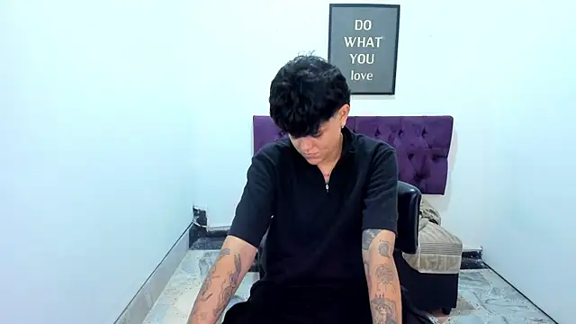 Snapshot of TomBoy_Natali chatting on May 3, 2026, 7:31 pm TomBoy Natali online show from May 3, 2026, 7:31 pm