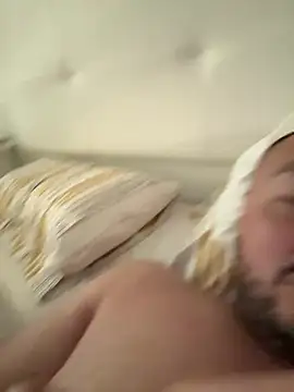 alexandeerr1986 online show from July 14, 2026, 2:23 pm