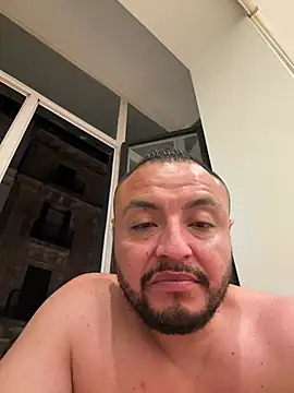 alexandeerr1986 online show from August 5, 2026, 2:36 am