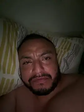 alexandeerr1986 online show from August 5, 2026, 2:42 pm