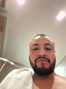 alexandeerr1986 online show from August 6, 2026, 1:35 pm