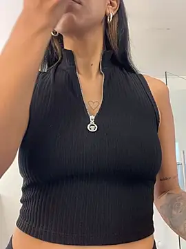 VioletaHills  online show from March 19, 2026, 12:20 pm