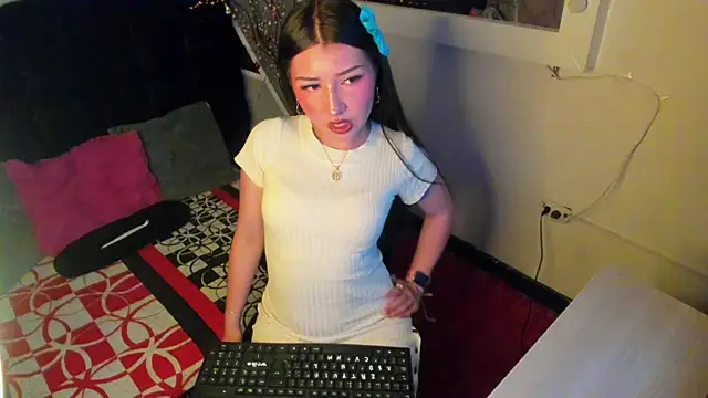 Snapshot of eilen_pink chatting on March 28, 2026, 12:27 pm eilen pink online show from March 28, 2026, 12:27 pm