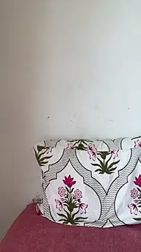 MidnightLoversX online show from April 14, 2026, 8:09 am