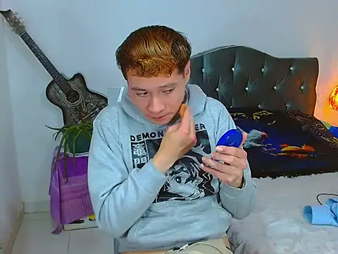  Santi2 online show from April 23, 2026, 2:46 am