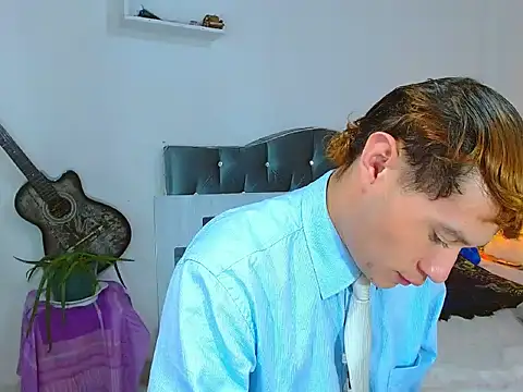  Santi2 online show from April 23, 2026, 12:29 pm