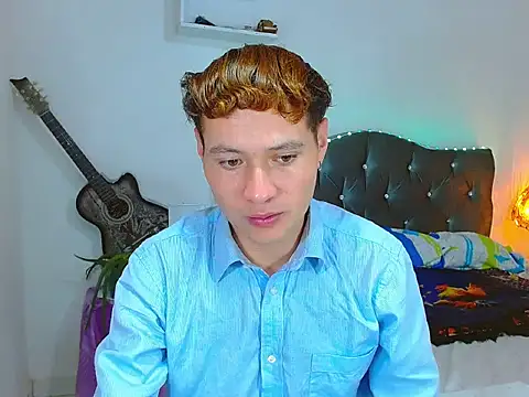  Santi2 online show from April 24, 2026, 9:28 pm