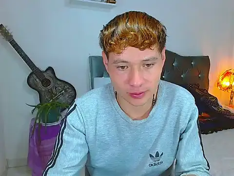  Santi2 online show from April 26, 2026, 4:10 am