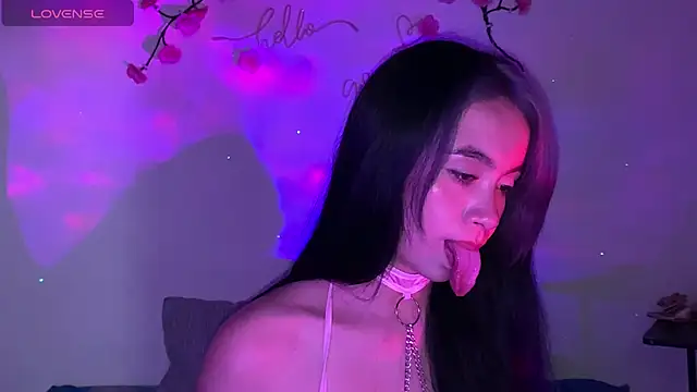 sweet molly420 online show from May 15, 2026, 11:23 pm