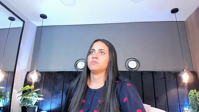 Snapshot of alejandra__garcia chatting on May 10, 2026, 2:39 am alejandra garcia online show from May 10, 2026, 2:39 am