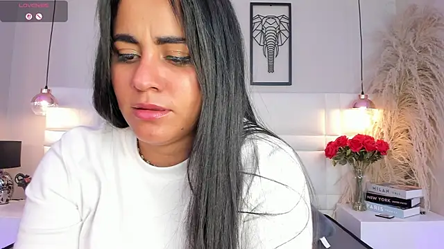 Snapshot of alejandra__garcia chatting on May 17, 2026, 9:00 pm alejandra garcia online show from May 17, 2026, 9:00 pm