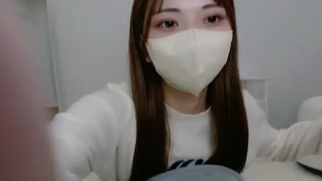 Snapshot of marinachan_v chatting on March 8, 2026, 8:51 am marinachan v online show from March 8, 2026, 8:51 am