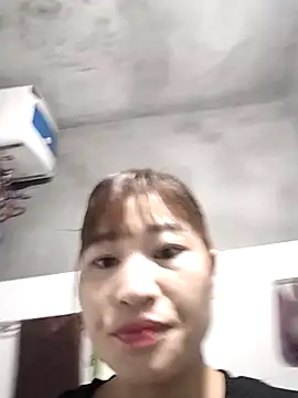 Snapshot of Lilinn_ chatting on March 3, 2026, 11:21 pm Lilinn online show from March 3, 2026, 11:21 pm