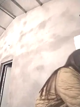 Snapshot of Lilinn_ chatting on March 9, 2026, 10:14 pm Lilinn online show from March 9, 2026, 10:14 pm