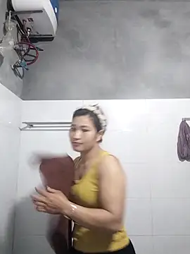 Snapshot of Lilinn_ chatting on March 14, 2026, 11:21 pm Lilinn online show from March 14, 2026, 11:21 pm