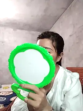 Snapshot of Lilinn_ chatting on April 3, 2026, 11:58 pm Lilinn online show from April 3, 2026, 11:58 pm