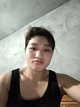 Snapshot of Lilinn_ chatting on April 8, 2026, 11:05 pm Lilinn online show from April 8, 2026, 11:05 pm