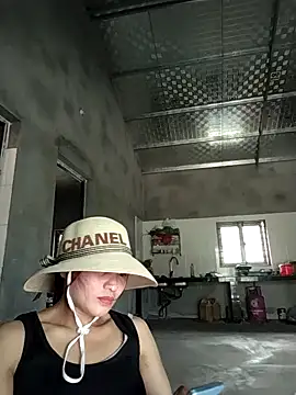 Snapshot of Lilinn_ chatting on April 9, 2026, 6:19 am Lilinn online show from April 9, 2026, 6:19 am