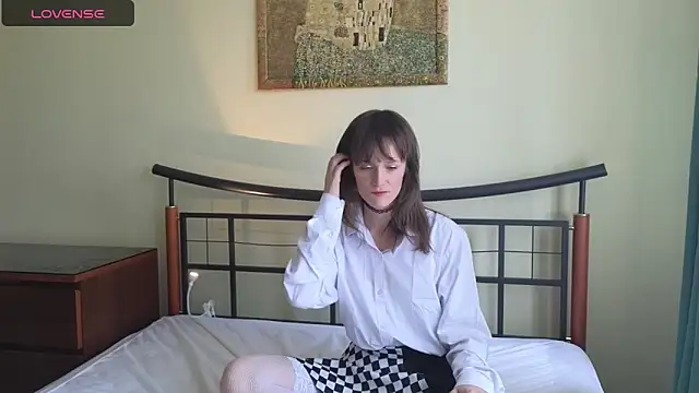 Tender Swan online show from April 24, 2026, 8:28 am