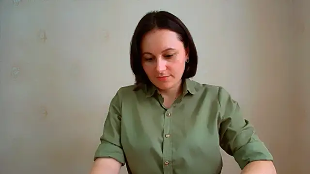 Snapshot of Inessa_beauty chatting on June 7, 2026, 12:31 pm Inessa beauty online show from June 7, 2026, 12:31 pm