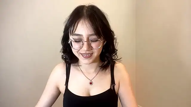 Snapshot of SolvedGlobe chatting on March 8, 2026, 3:05 pm SolvedGlobe online show from March 8, 2026, 3:05 pm