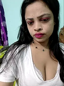 Beauty-3 online show from April 24, 2026, 11:40 pm