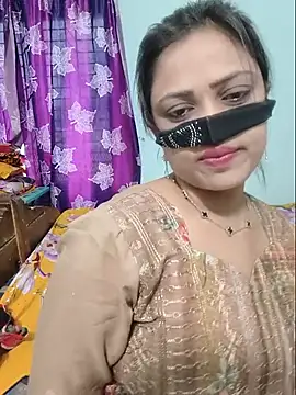 Beauty-3 online show from May 18, 2026, 3:24 am