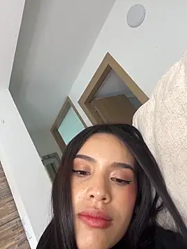 Mia-villalobos online show from March 24, 2026, 2:11 pm