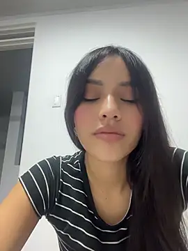 Snapshot of Mia-villalobos chatting on June 29, 2026, 11:27 pm Mia-villalobos online show from June 29, 2026, 11:27 pm