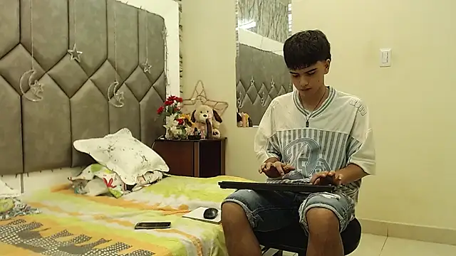 Steve Hotman online show from April 21, 2026, 12:44 pm