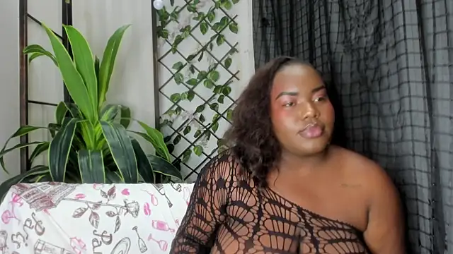 sophie blake1 online show from June 6, 2026, 12:43 pm