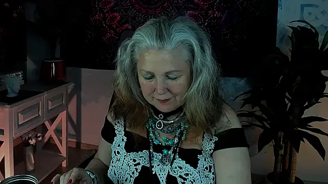 Snapshot of LilaMaharani chatting on June 7, 2026, 2:21 pm LilaMaharani online show from June 7, 2026, 2:21 pm